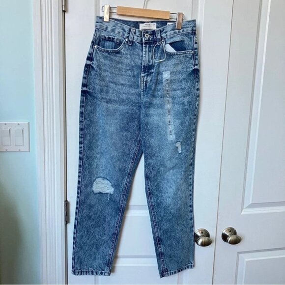 Ardene High Rise Mom Distressed Jeans - Picture 2 of 7